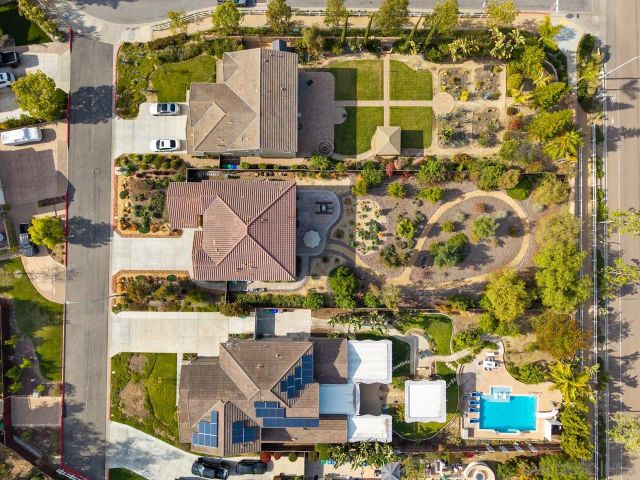 5510 Lipizzaner Cir, Oceanside, CA 92057