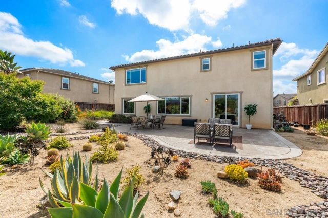 5510 Lipizzaner Cir, Oceanside, CA 92057