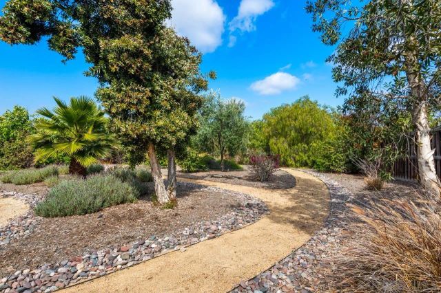 5510 Lipizzaner Cir, Oceanside, CA 92057