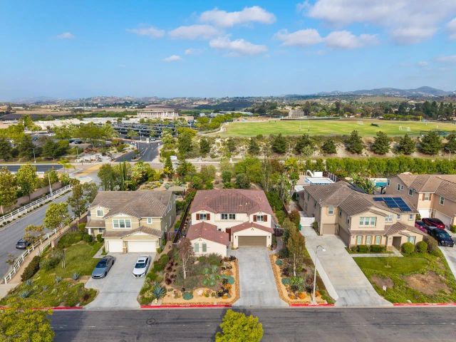 5510 Lipizzaner Cir, Oceanside, CA 92057