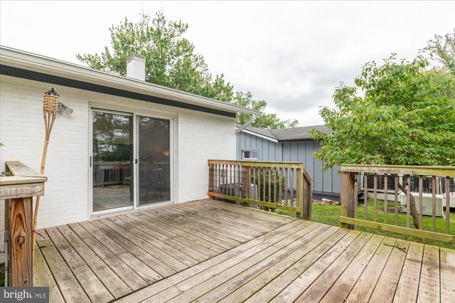 9834 CHERRY TREE LN, Silver Spring, MD 20901