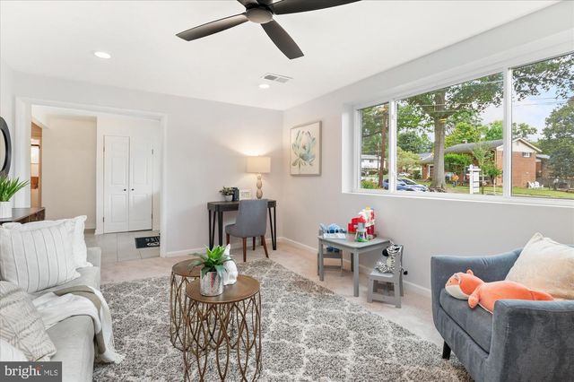 9834 CHERRY TREE LN, Silver Spring, MD 20901
