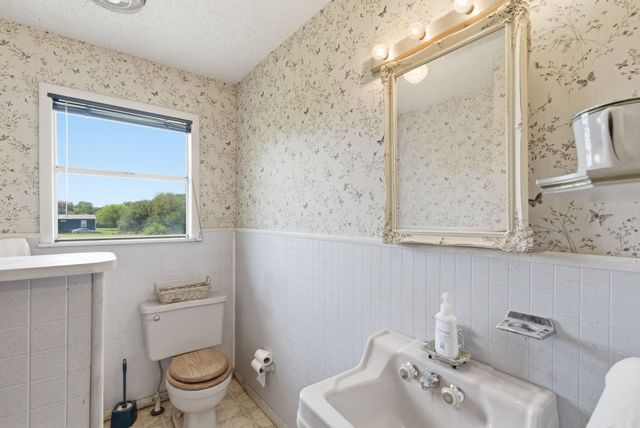 7485 Portwood Road, Azle, TX 76020