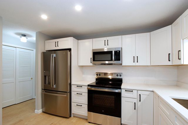 42 Old Colony Way APT 30, Orleans, MA 02653