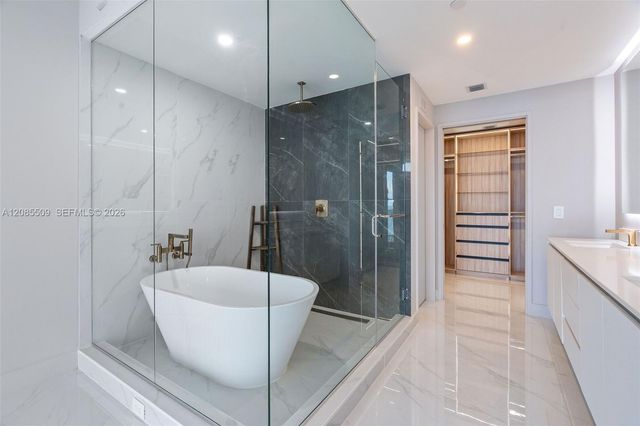 700 NE 24th Street 2206, Miami, FL 33137