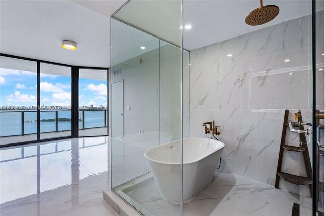 700 NE 24th Street 2206, Miami, FL 33137