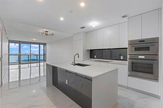 700 NE 24th Street 2206, Miami, FL 33137