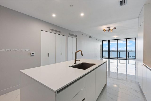 700 NE 24th Street 2206, Miami, FL 33137