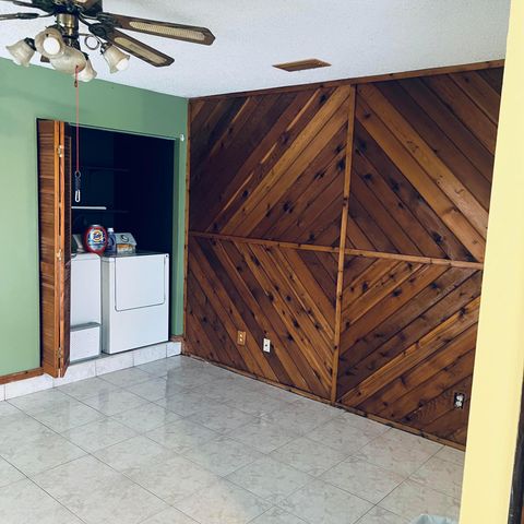 182 NE JETTIE Terrace, Port St. Lucie, Port St Lucie, FL 34983