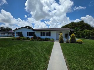 18608 SW 93rd Place, Cutler Bay, FL 33157