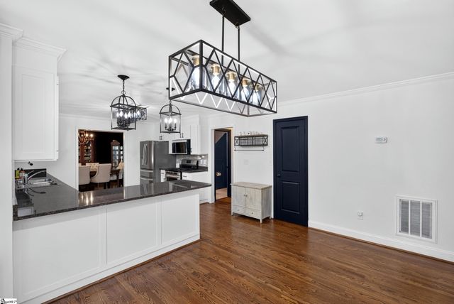 131 Woodridge Drive, Spartanburg, SC 29301