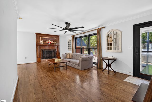 131 Woodridge Drive, Spartanburg, SC 29301