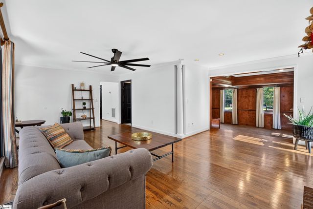 131 Woodridge Drive, Spartanburg, SC 29301