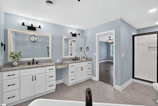 131 Woodridge Drive, Spartanburg, SC 29301