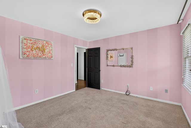 131 Woodridge Drive, Spartanburg, SC 29301