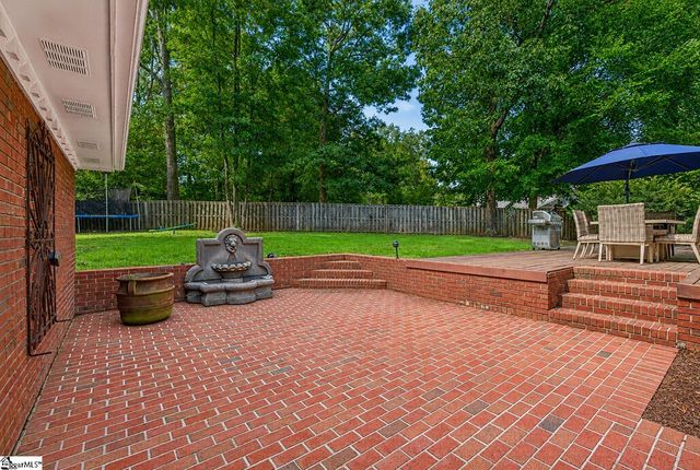 131 Woodridge Drive, Spartanburg, SC 29301