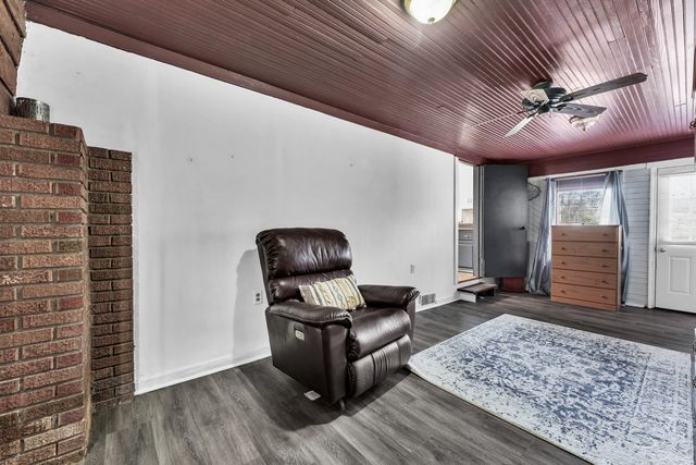 401 E Wayland Street, Springfield, MO 65807