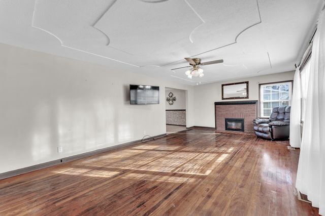 401 E Wayland Street, Springfield, MO 65807