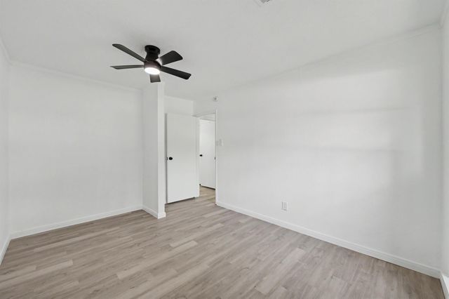 11 Hardy Hollow Drive, New Waverly, TX 77358