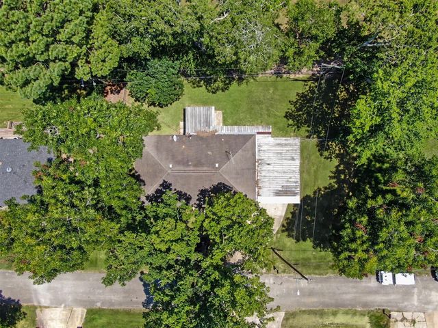 11 Hardy Hollow Drive, New Waverly, TX 77358