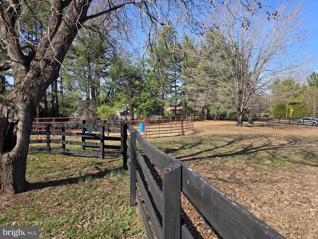 10122 ELYS FORD RD, Fredericksburg, VA 22407