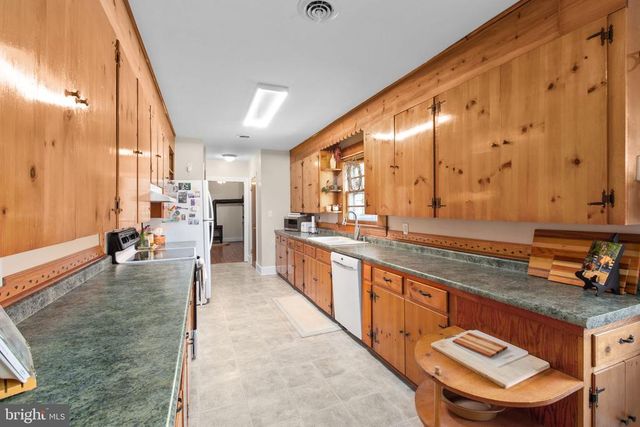 10122 ELYS FORD RD, Fredericksburg, VA 22407