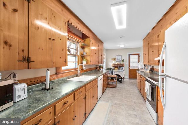 10122 ELYS FORD RD, Fredericksburg, VA 22407