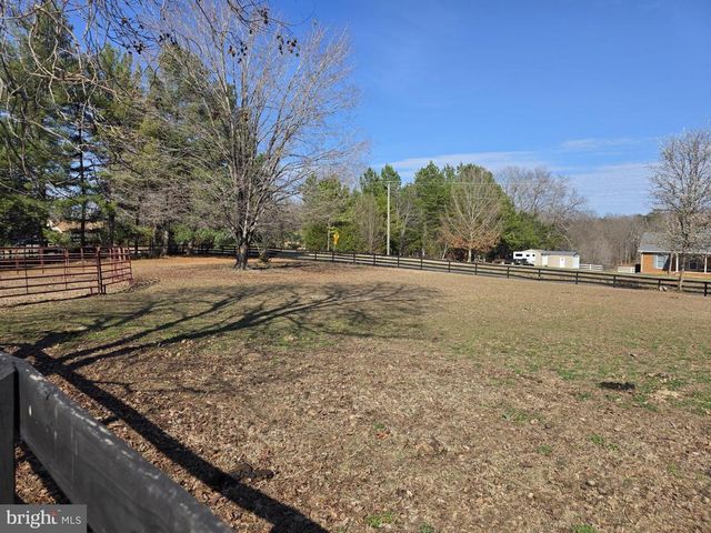 10122 ELYS FORD RD, Fredericksburg, VA 22407