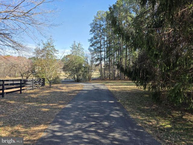 10122 ELYS FORD RD, Fredericksburg, VA 22407