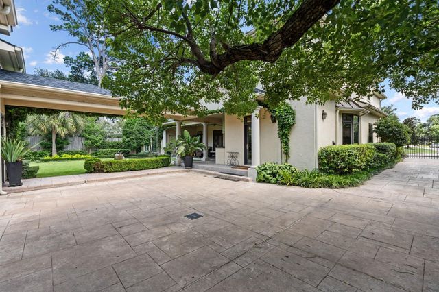 9018 Bace Drive, Houston, TX 77055