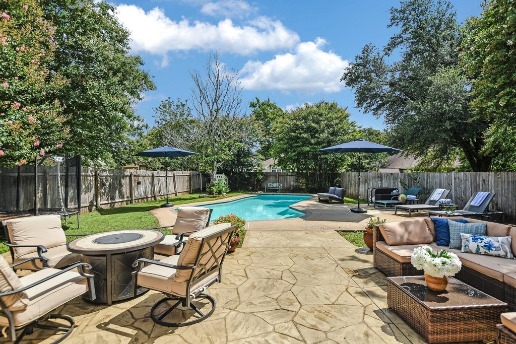 8118 Hawick DR, Round Rock, TX 78681