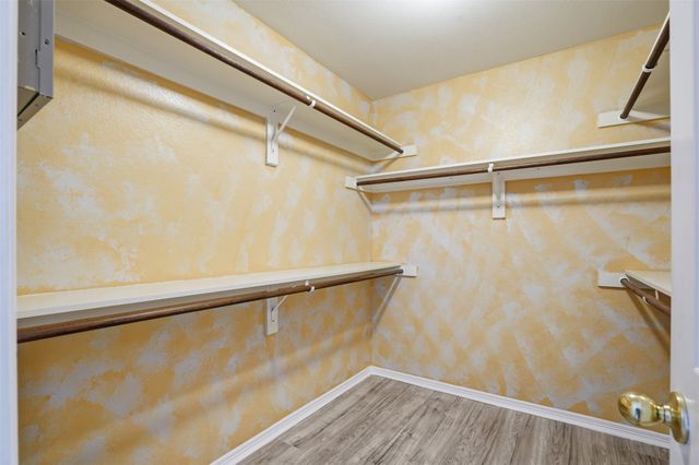 807 Kathryn Drive, Lewisville, TX 75067