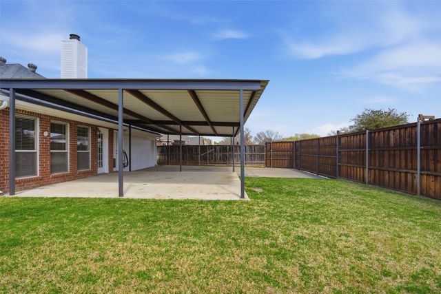 807 Kathryn Drive, Lewisville, TX 75067