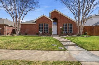 807 Kathryn Drive, Lewisville, TX 75067