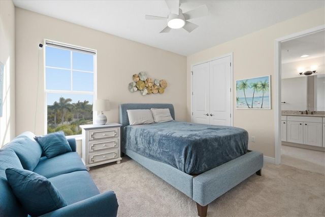 395 ARUBA CIRCLE 303, Bradenton, FL 34209