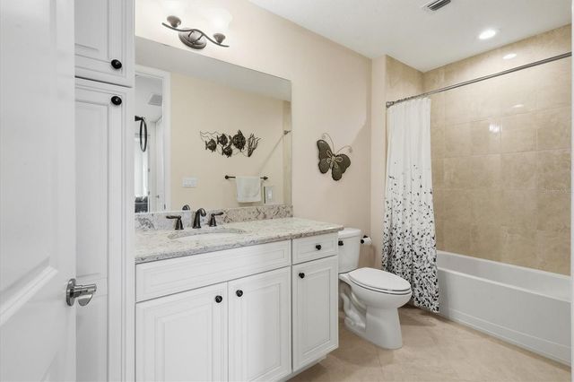 395 ARUBA CIRCLE 303, Bradenton, FL 34209