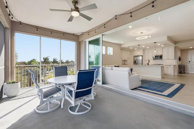 395 ARUBA CIRCLE 303, Bradenton, FL 34209