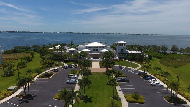 395 ARUBA CIRCLE 303, Bradenton, FL 34209