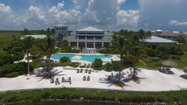 395 ARUBA CIRCLE 303, Bradenton, FL 34209