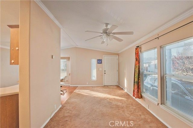 21001 Plummer Street 19, Chatsworth (los Angeles), CA 91311