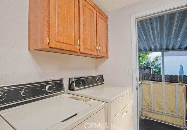 21001 Plummer Street 19, Chatsworth (los Angeles), CA 91311