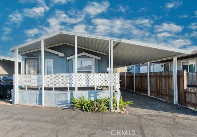 21001 Plummer Street 19, Chatsworth (los Angeles), CA 91311