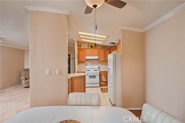 21001 Plummer Street 19, Chatsworth (los Angeles), CA 91311