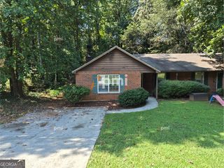 795 Farm Creek Road, Woodstock, GA 30188