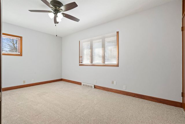 3321 Tucson Drive, Cedar Falls, IA 50613