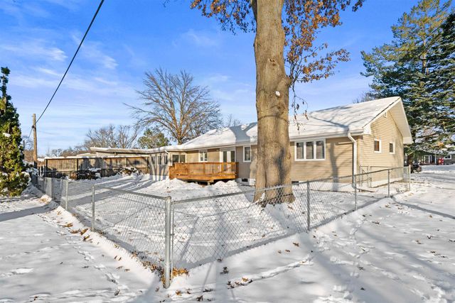 3321 Tucson Drive, Cedar Falls, IA 50613