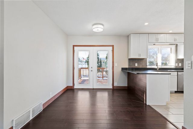 3321 Tucson Drive, Cedar Falls, IA 50613