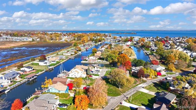 39100 E Archer Drive, Harrison Twp, MI 48045