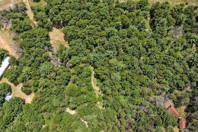 950 W Trout Valley Road, Hancock, WI 54943