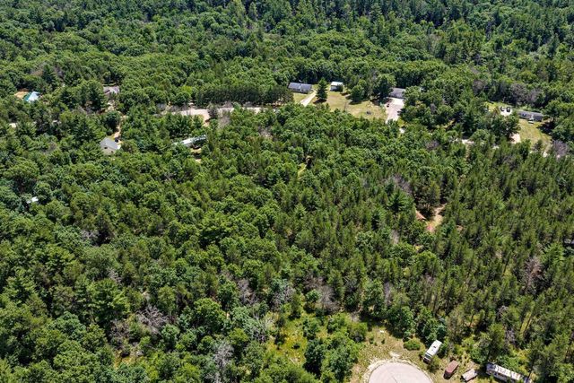 950 W Trout Valley Road, Hancock, WI 54943